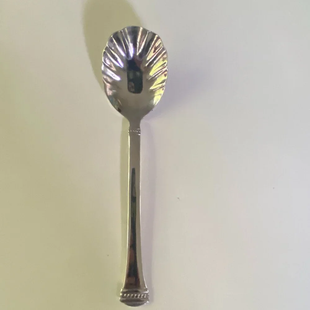Towle Sugar Shell stainless steel spoon Classique Bead glossy finish